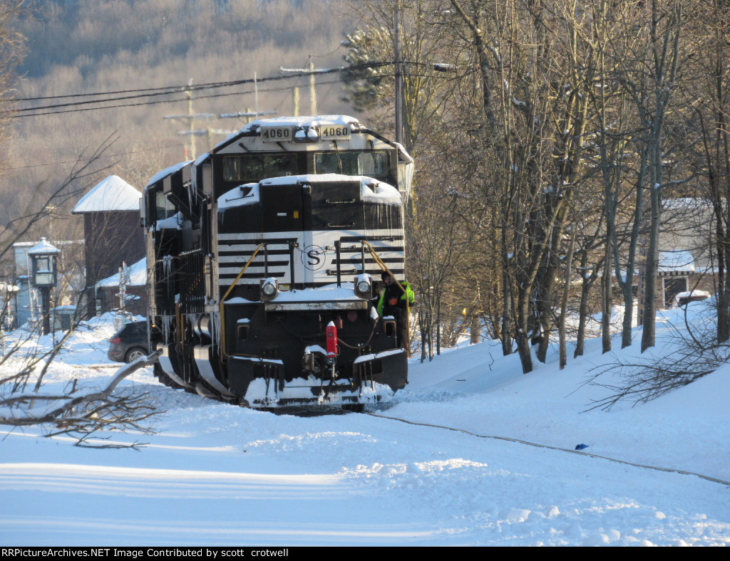 4060 and 4062 on the move